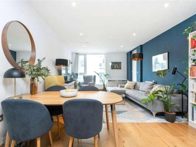 Flat for sale in Spitalfields, Greater London
