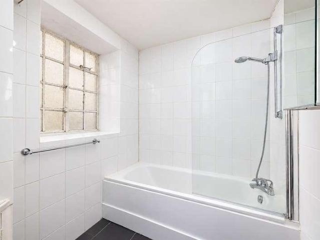 Flat for sale in City of Westminster, Greater London
