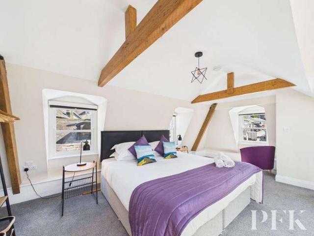 Flat for sale in Keswick
