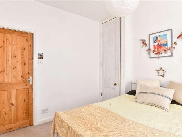 Flat for sale in Round Hill, Brighton & Hove