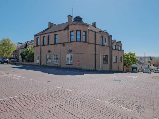 Flat for sale in Motherwell, Scotland