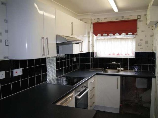 Flat for sale in Belle Vue, Heath