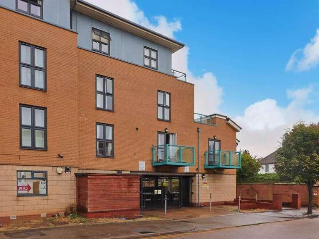 Flat for sale in Greater London