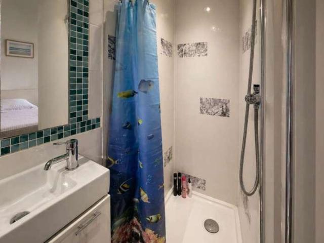 Flat for sale in Robin Hood, The Slade