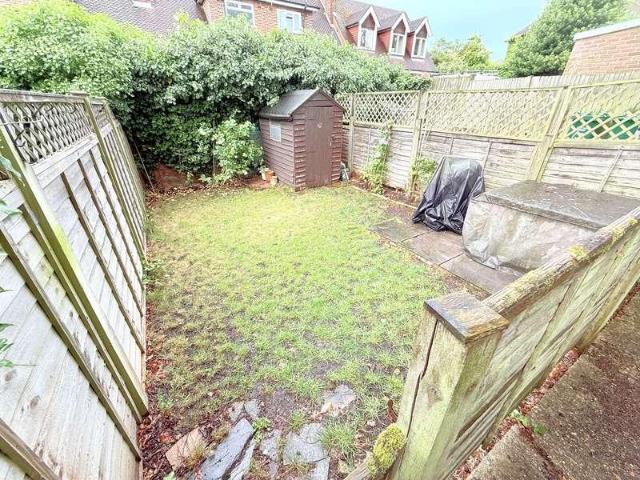 Flat for sale in East Barnet, Greater London