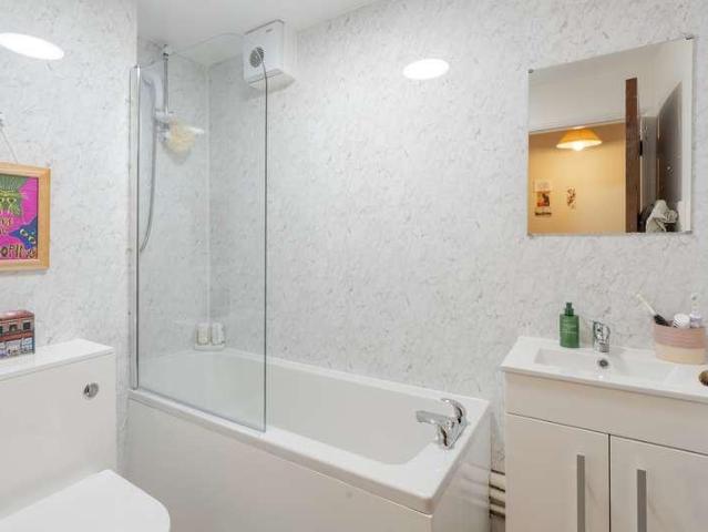 Flat for sale in St Ebbes, The Slade
