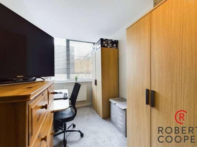 Flat for sale in Greater London