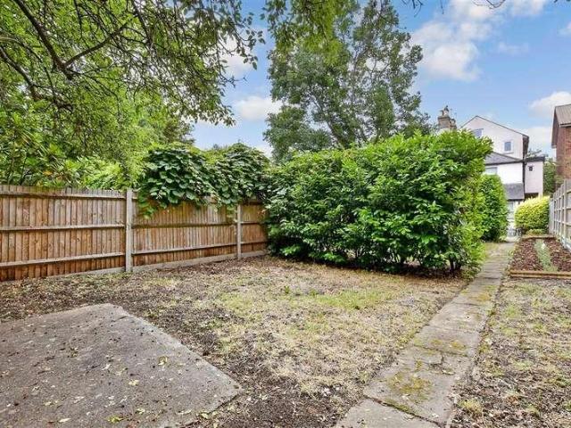 Flat for sale in The Wrythe, Greater London