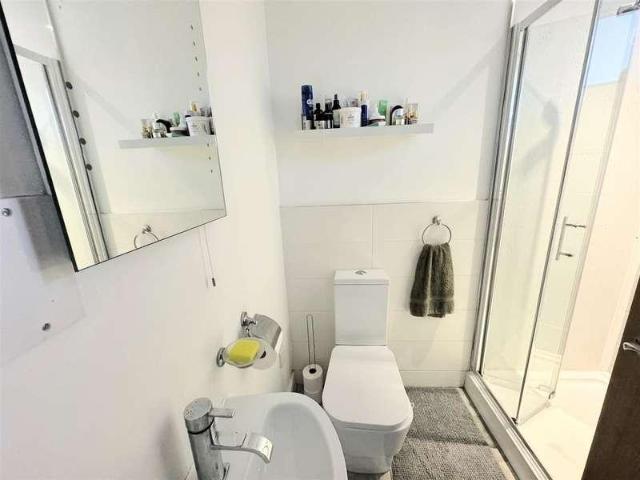 Flat for sale in Liverpool, Dingle
