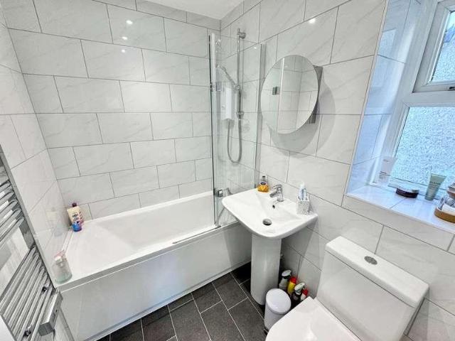 Flat for sale in Roborough, Strode