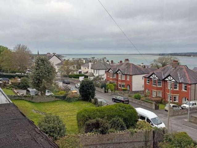 Flat for sale in Caernarfon