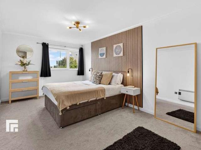 Flat for sale in Cardiff City Centre, Cardiff