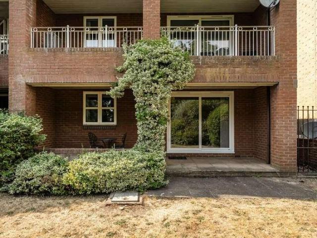 Flat for sale in Westwood Park, City Of Southampton