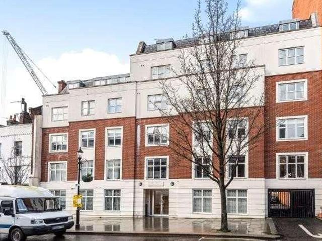 Flat for sale in Bayswater, Greater London