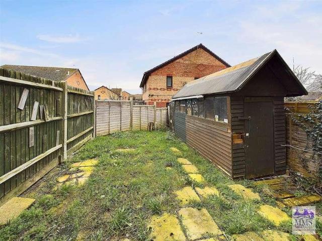 Flat for sale in Hamerton, Kent