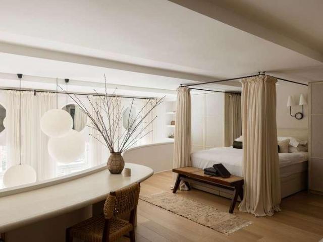 Flat for sale in Earl's Court, Greater London