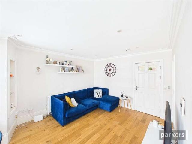Flat for sale in Reading