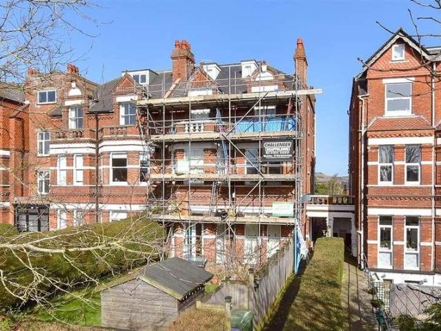 Flat for sale in Folkestone
