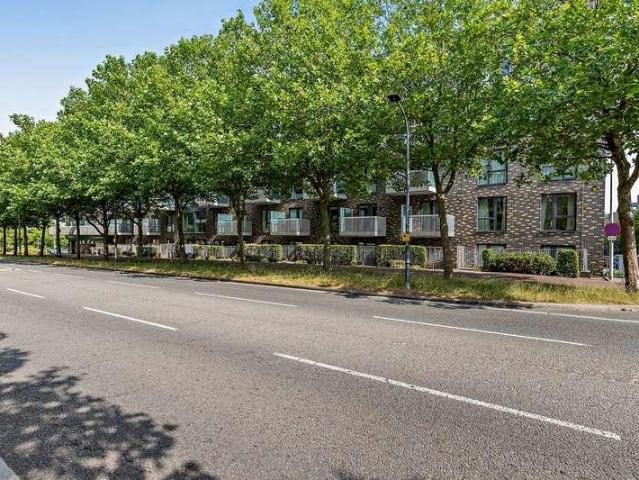 Flat for sale in Milton Keynes