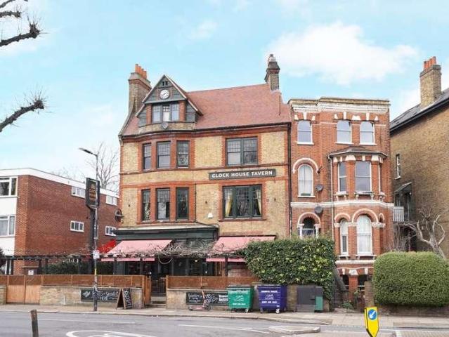 Flat for sale in Peckham, Greater London