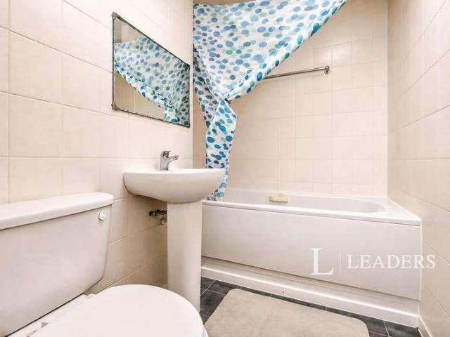 Flat for sale in Myland, Fordham Heath