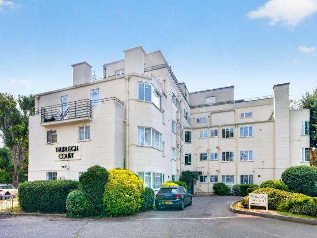 Flat for sale in Balham, Greater London