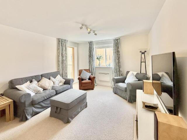 Flat for sale in Boscombe, Bournemouth