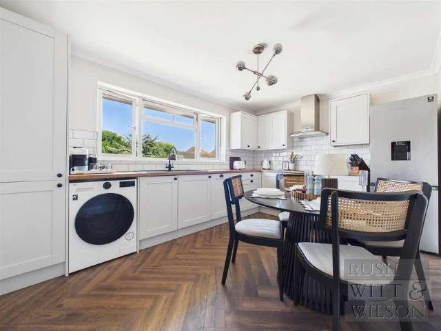 Flat for sale in Central, Heathlands