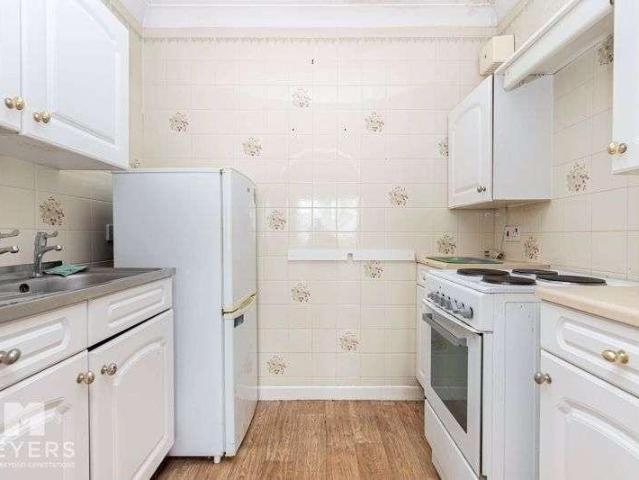 Flat for sale in Christchurch, Jumpers Corner