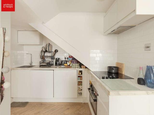 Flat for sale in Brunswick, Brighton