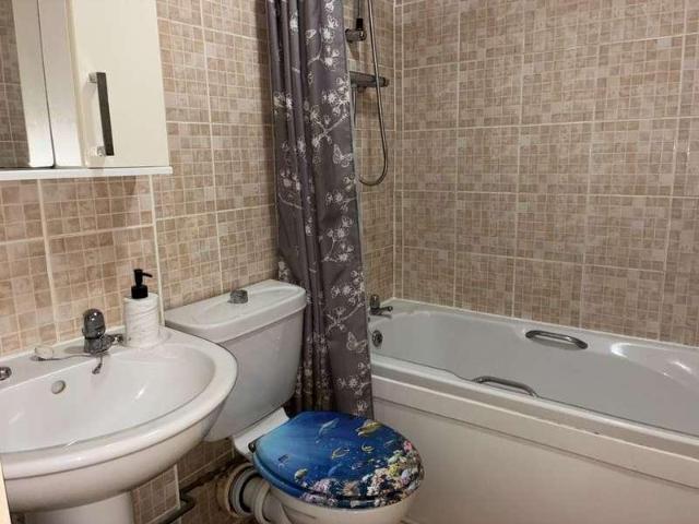 Flat for sale in Feckenham, City Of Bristol
