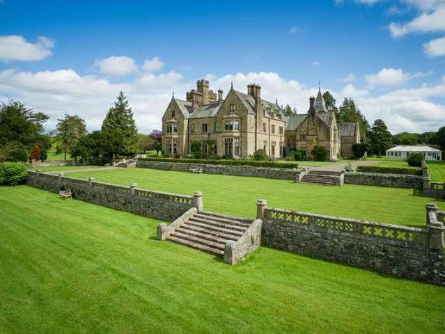 Flat for sale in Sedgwick