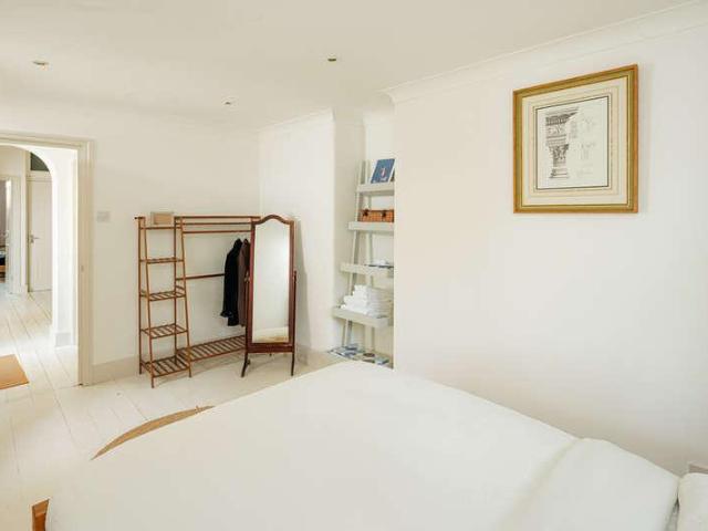 Flat for sale in Loughborough Junction, Greater London