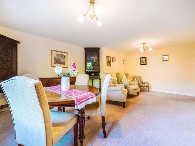 Flat for sale in Fell Lane