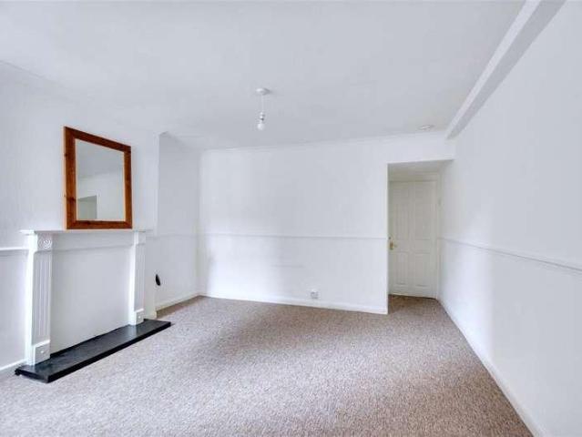 Flat for sale in Caldermill, East Midlands