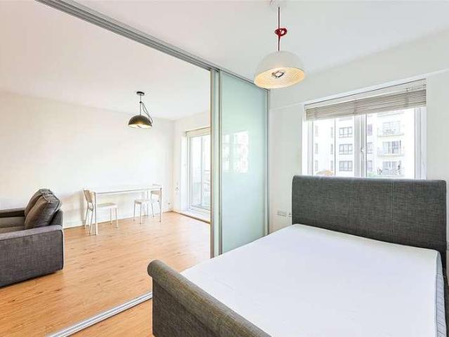 Flat for sale in Beaufort Park, Greater London