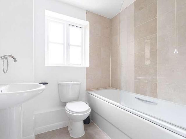 Flat for sale in Fossebridge, Gloucestershire