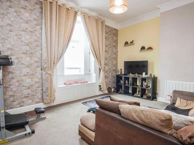 Flat for sale in Axbridge, Somerset