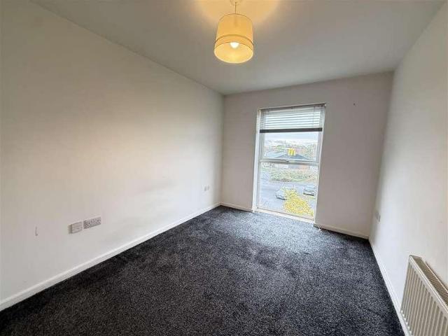 Flat for sale in Bradford, Manchester