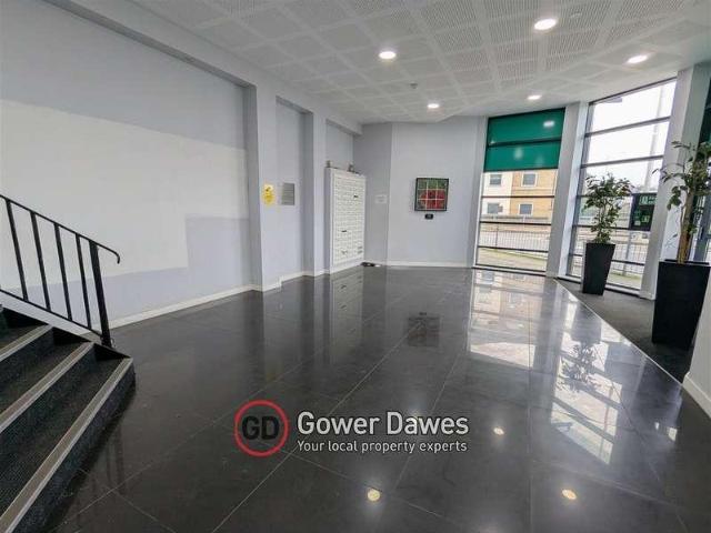 Flat for sale in Badgers Dene, Grays