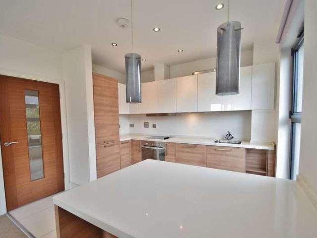 Flat for sale in Hampshire