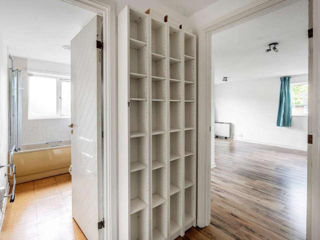Flat for sale in Sevenoaks, The Butts