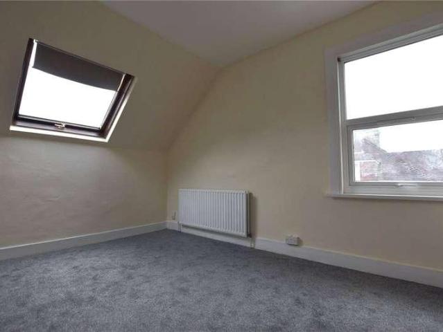 Flat for sale in London Borough of Croydon, Greater London