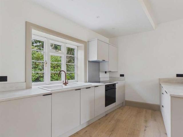 Flat for sale in Great Malvern, Forthampton