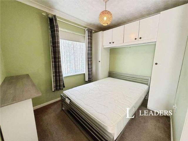 Flat for sale in Maybush, Southampton