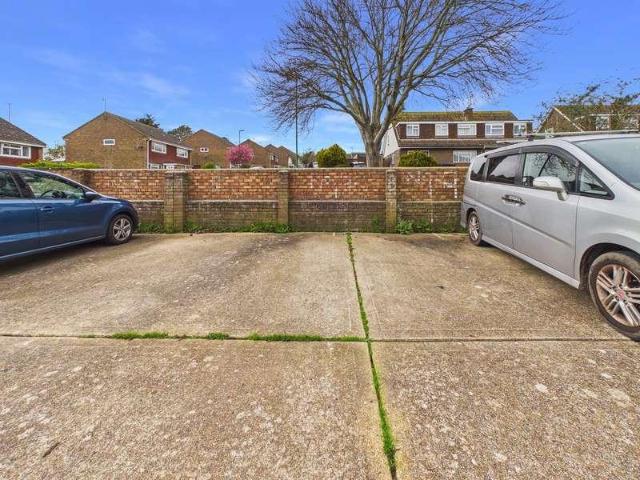 Flat for sale in Fishersgate, West Sussex