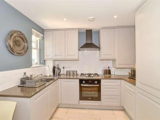 Flat for sale in Longport, The Bridge