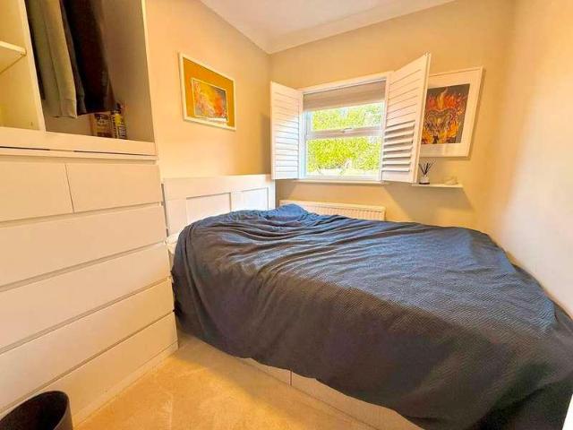 Flat for sale in Dunstable, Central Bedfordshire