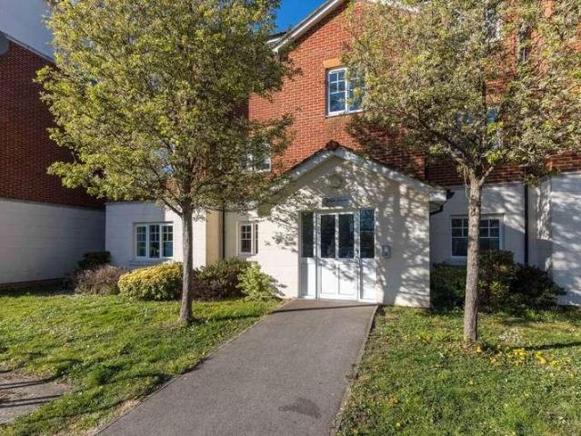 Flat for sale in New Town, Horsham