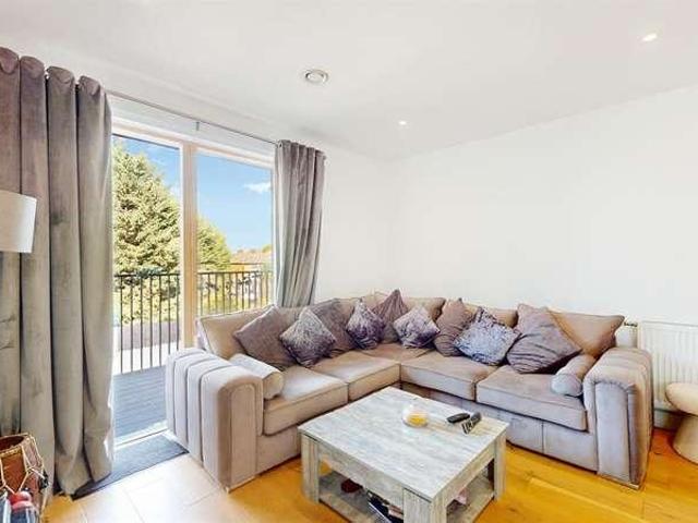 Flat for sale in Holywell Estate, North Watford